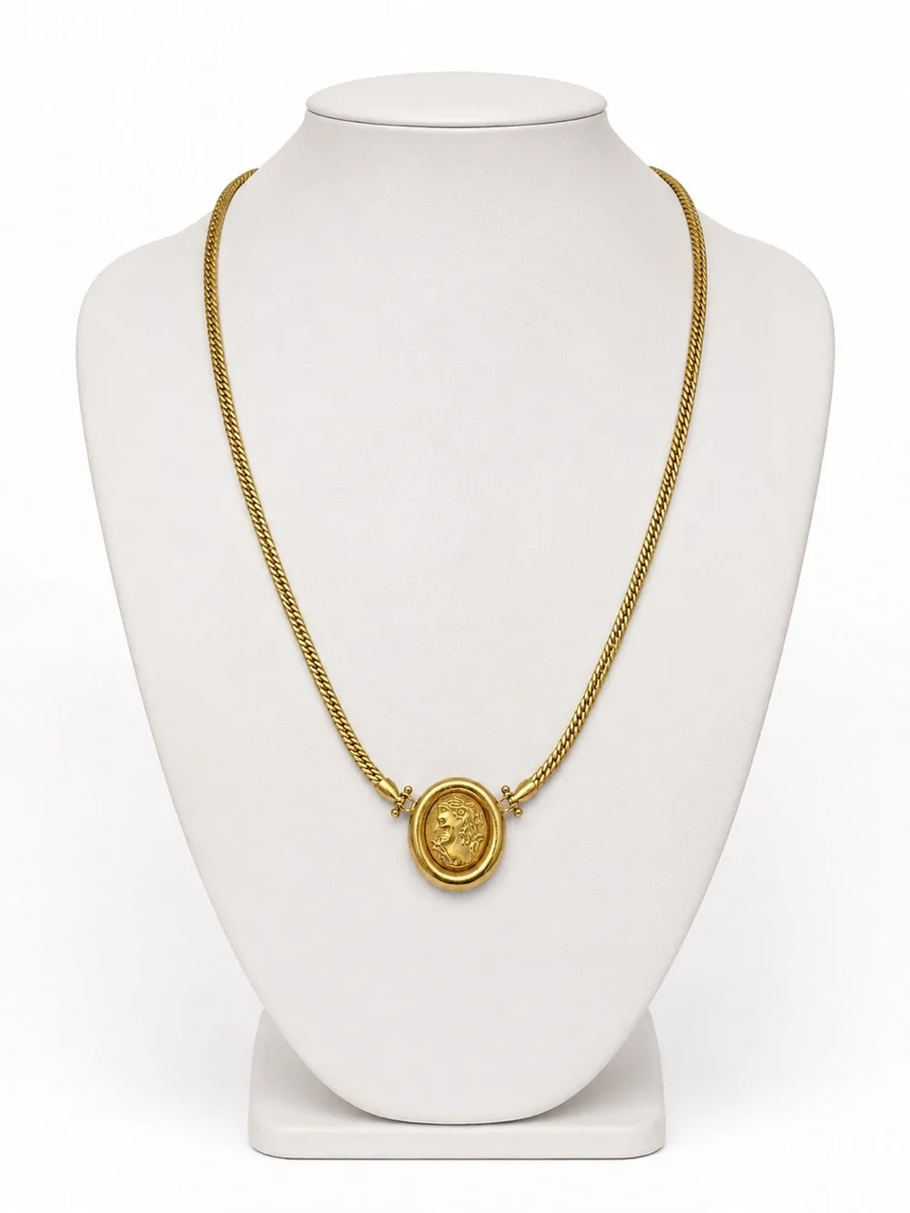 Loto Preziosi 18K Yellow Gold Cameo Pendant Herringbone Necklace 17.25” 12.16g